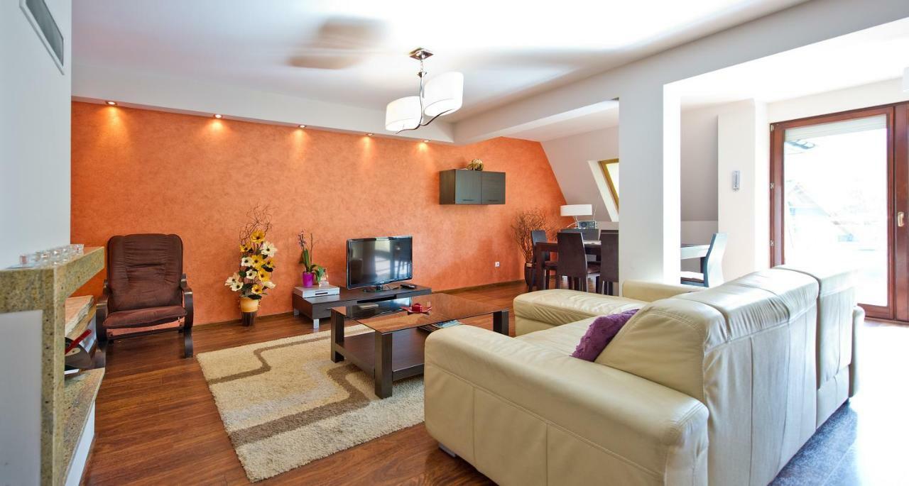 Szymoszkowa Residence Кошелско Екстериор снимка